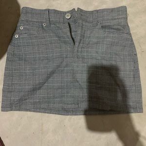 grey plaid skirt